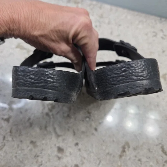 Woman's Birkenstock Arizona Black EVA Slip-on Sandals with Buckle Size 38 - Picture 11 of 12